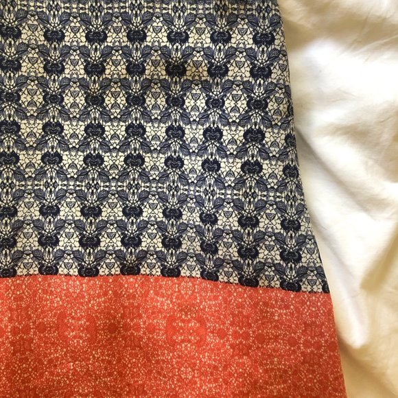 Silk midi dress in a floral boho print - Picture 2 of 3